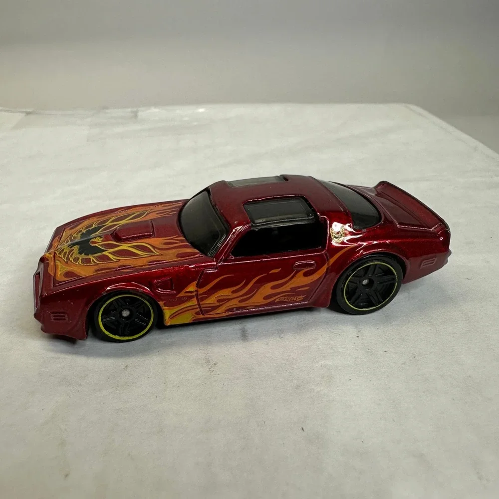 Hot Wheels 77 Pontiac Firebird T A Red Flames Diecast Toy Car‎ 2015